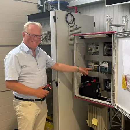 Das Unternehmen 6 York Löwnau AMV Funktechnik am Schaltkasten